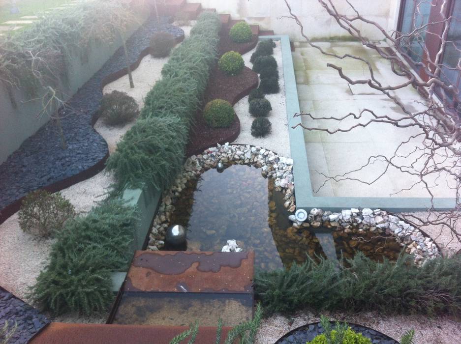 Jardim Particular Maia Jardins modernos por Marcos sousa Moderno