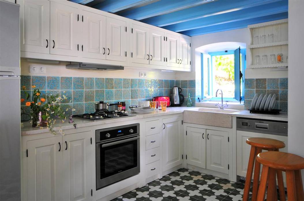 homify Dapur Gaya Mediteran