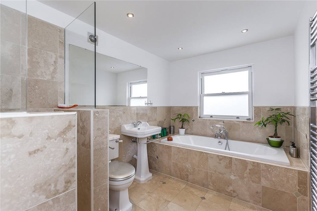 Chesilton Road, Fulham, SW6 APT Renovation Ltd Modern Bathroom house extension,house renovation