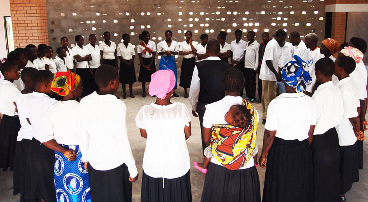 Malawi Rural Church, A4AC Architects A4AC Architects Espacios comerciales Ladrillos Salones de eventos