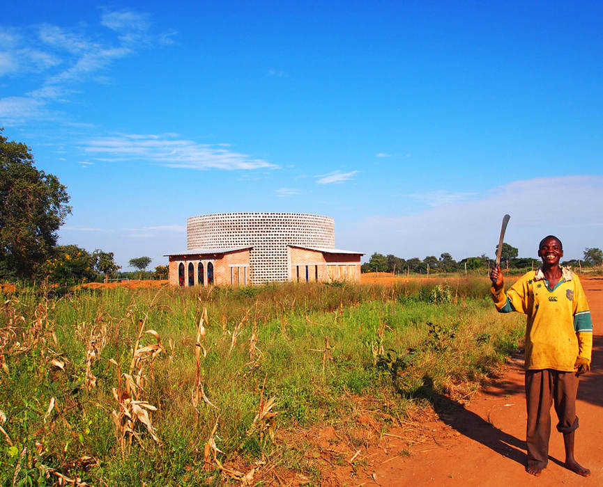Malawi Rural Church, A4AC Architects A4AC Architects Коммерческие помещения Бетон Конференц-центры