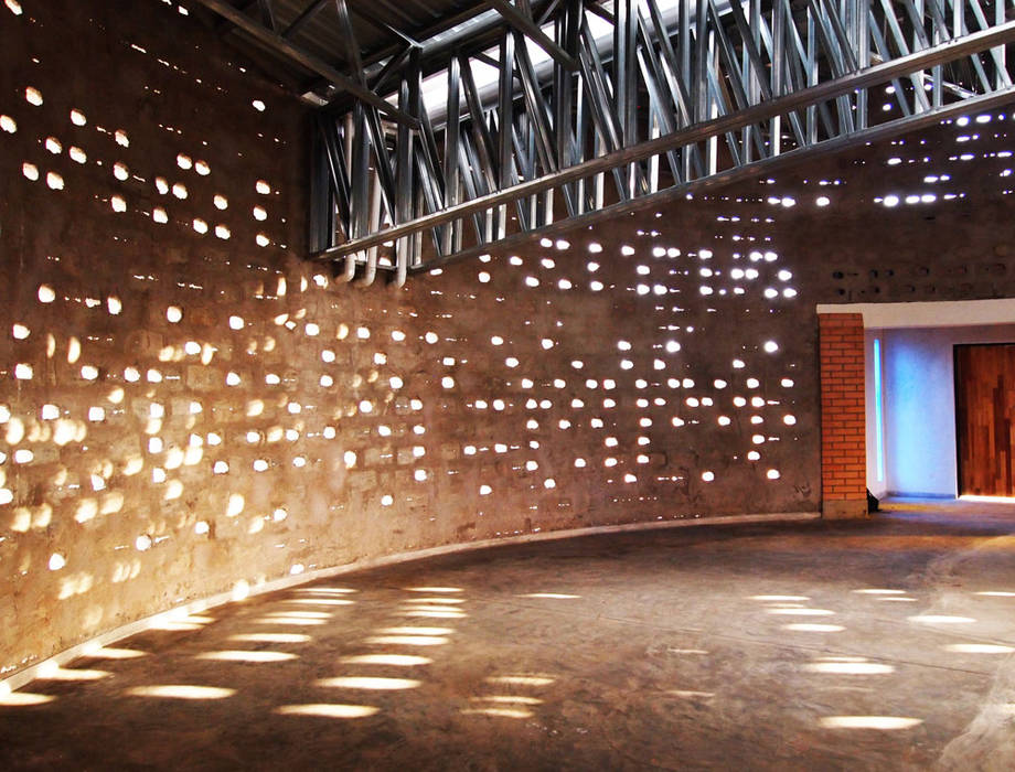Natural light effect A4AC Architects Commercial spaces Concrete Exhibition centres