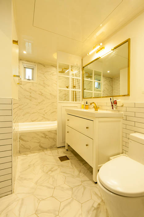 화이트 인테리어 White Interior, 골방디자인 골방디자인 Modern Bathroom