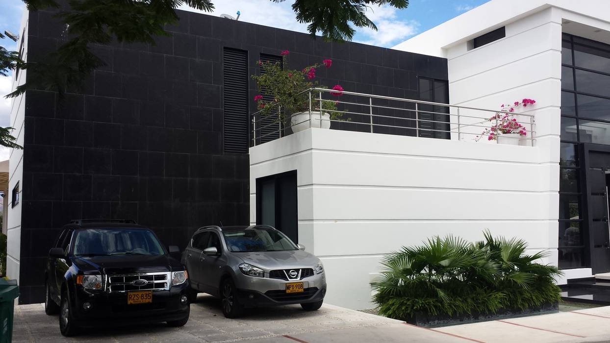 Casa Campestre Condominio "El Peñon" Girardot / Tel: 3125831655, Construcciones Cubicar S.A.S Construcciones Cubicar S.A.S ミニマルな 家