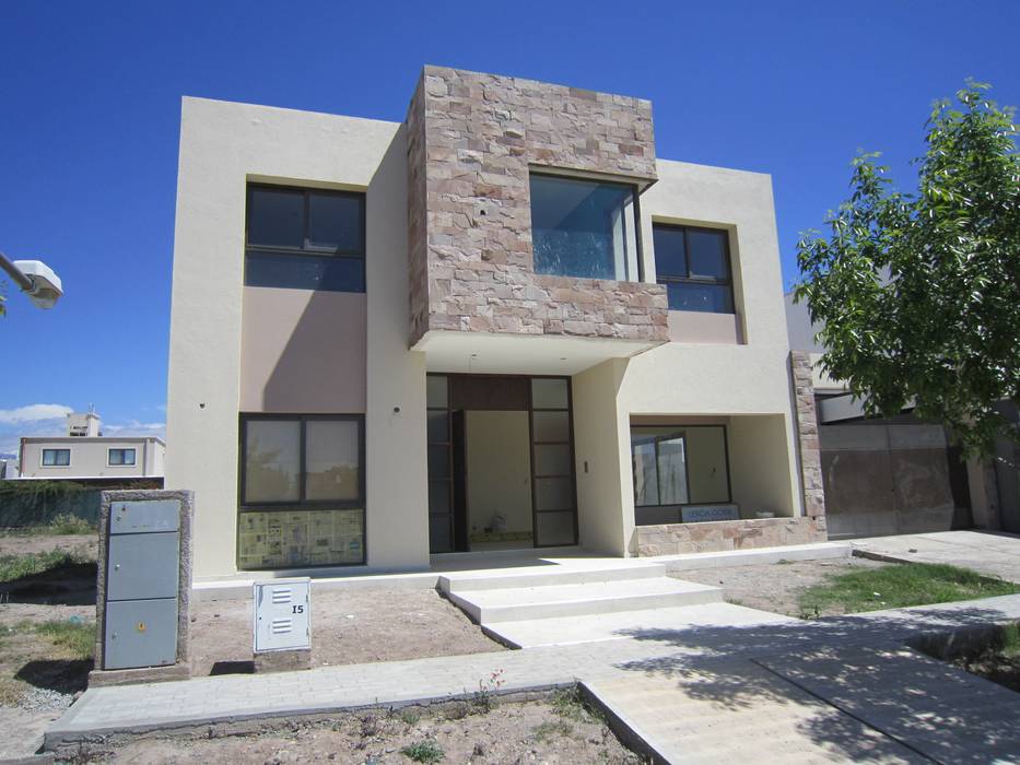 VIVIENDA TORREON II, Arq. Leticia Gobbi & asociados Arq. Leticia Gobbi & asociados Moderne Häuser