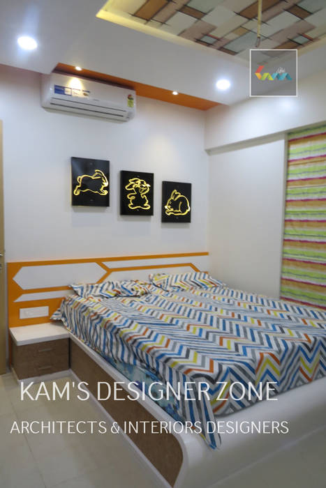 Home Interior Design for PREETI AGARWAL, KAMS DESIGNER ZONE KAMS DESIGNER ZONE Modern style bedroom