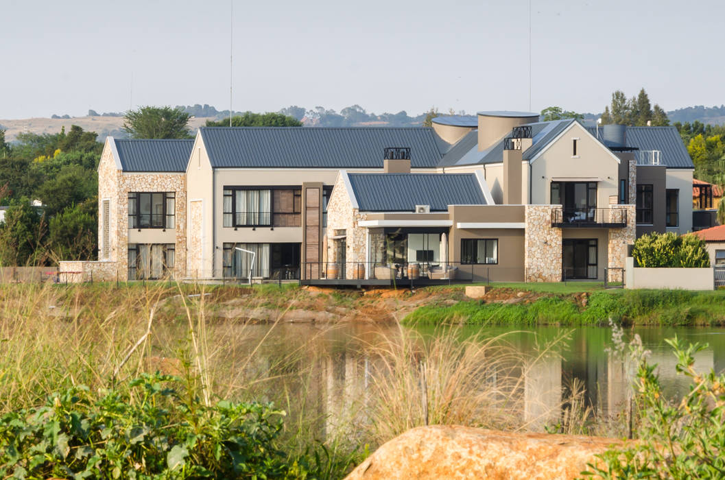 Modern Farmhouse - Silverlakes Nature Reserve Karel Keuler Architects Modern houses