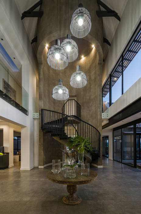 Modern Farmhouse - Silverlakes Nature Reserve Karel Keuler Architects Modern Corridor, Hallway and Staircase