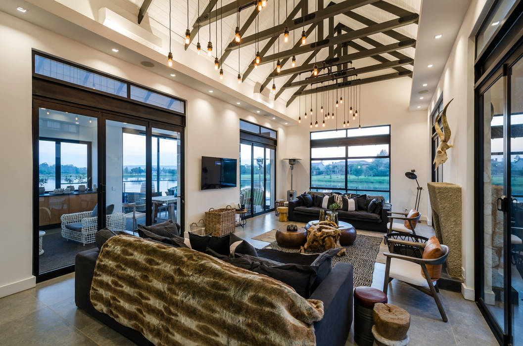 Modern Farmhouse - Silverlakes Nature Reserve Karel Keuler Architects Modern living room