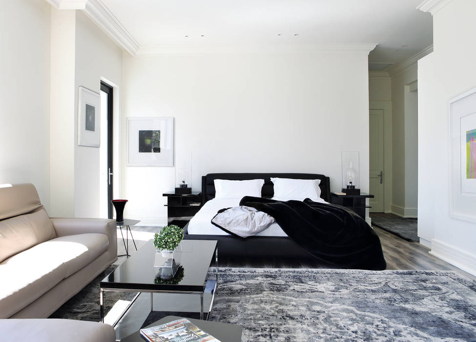 Sandhurst home, Casarredo Casarredo Modern style bedroom Beds & headboards