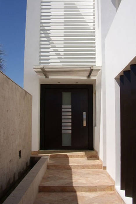 Acceso Principal homify Casas de estilo mediterráneo