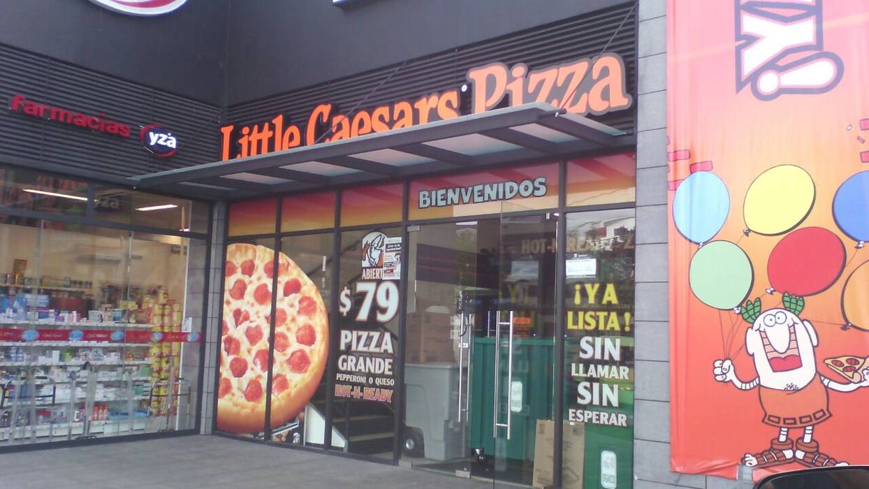 Fachadas Litlle Caesar´s Pizza LTC, ALFIN EN MÉXICO ALFIN EN MÉXICO Espacios comerciales Vidrio Locales gastronómicos