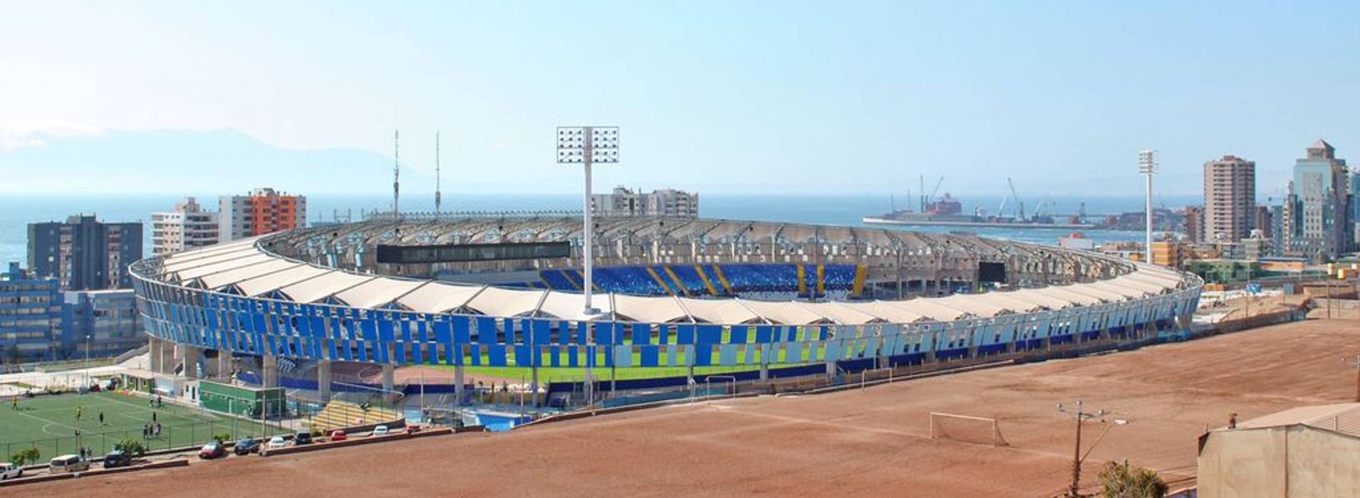 Estadio Antofagasta, Espacio Cubierto Espacio Cubierto Espacios comerciales Estadios