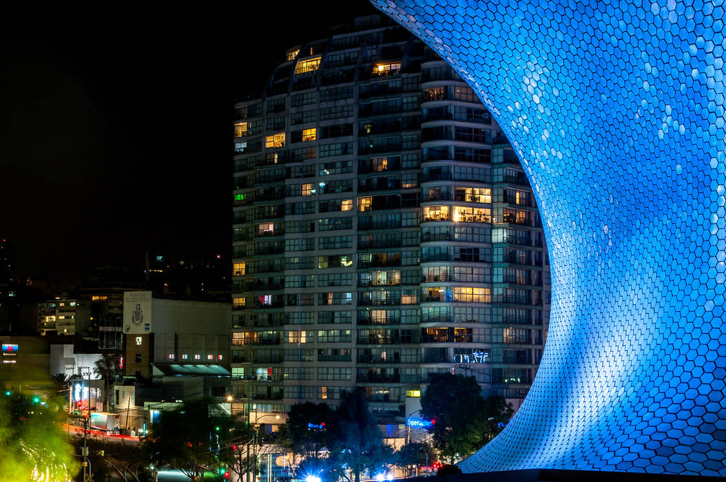 Museo Soumaya fotografia arquitectonica Ciudad de Mexico, Mambo agencia creativa Mambo agencia creativa مساحات تجارية معدن متاحف