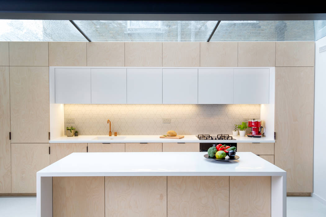 Hackney Flat P1, CCASA Architects CCASA Architects Modern style kitchen Plywood