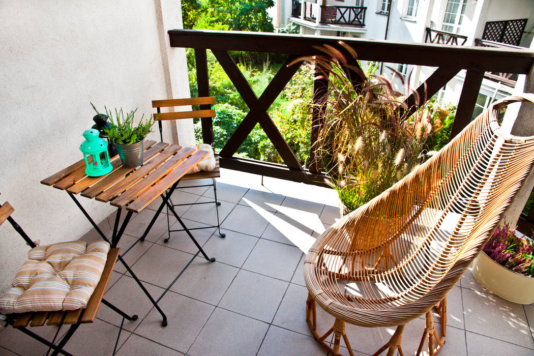 Balkon po homestagingu Mhomestudio balkon,homestaging,metamorfoza,meble ogrodowe,stylizacja balkonu