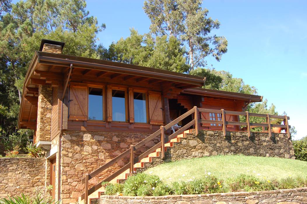 RUSTICASA | 100 projetos | Portugal + Espanha, RUSTICASA RUSTICASA Wooden houses ٹھوس لکڑی Multicolored