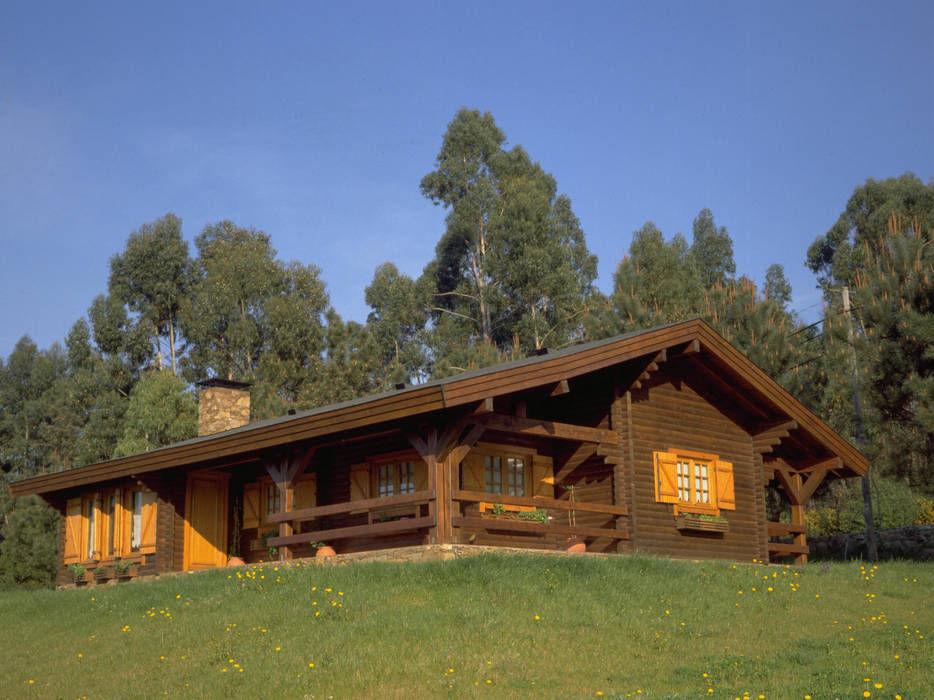 RUSTICASA | 100 projetos | Portugal + Espanha, RUSTICASA RUSTICASA Casas de madeira Madeira maciça Multicolor casa,Casa Pré-fabricada,casa de madeira,madeira,exterior de madeira,parede de painéis de madeira,Rusticasa