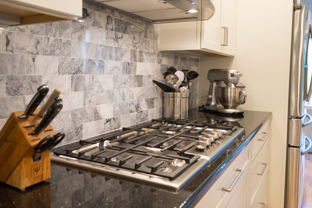 White Shaker Kitchen with Island Main Line Kitchen Design Classic style kitchen