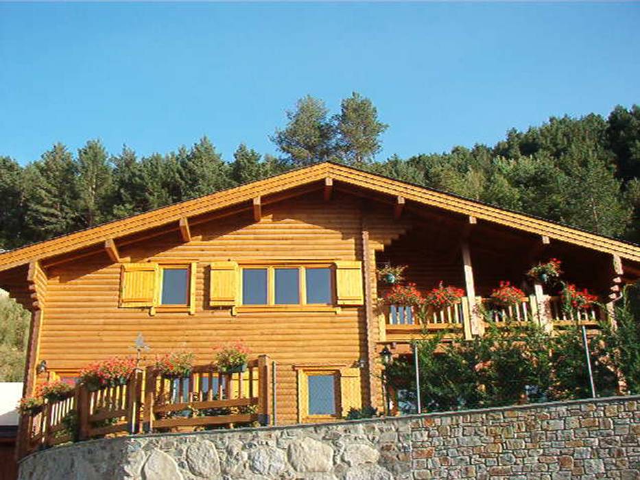 RUSTICASA | 10 projetos | Andorra, RUSTICASA RUSTICASA Rumah kayu Parket Multicolored