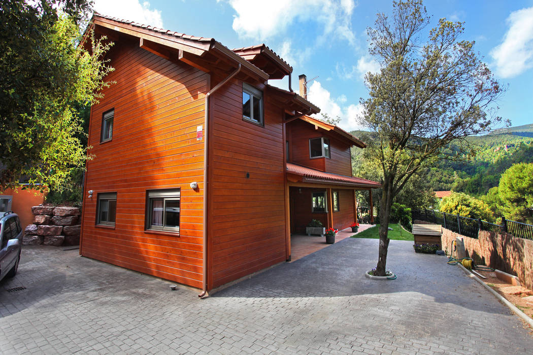 RUSTICASA | Casa em La Garriga | Barcelona, RUSTICASA RUSTICASA Casas de madeira Madeira maciça Multicolor casa,Casa Pré-fabricada,casa de madeira,madeira,exterior de madeira,parede de painéis de madeira,Rusticasa