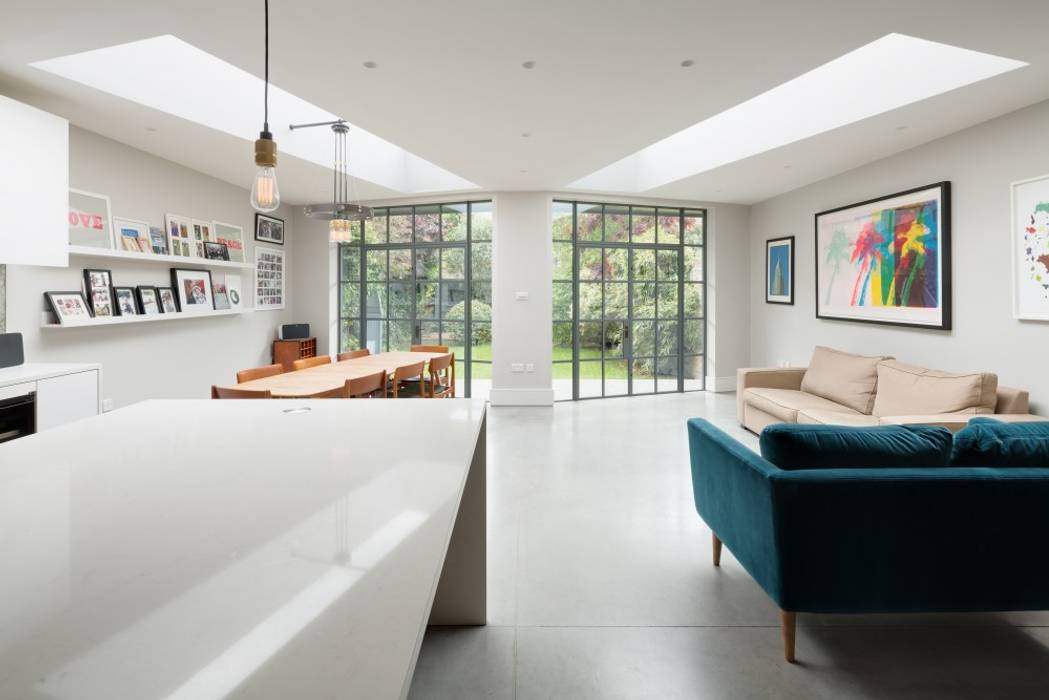 Open living Fraher and Findlay ห้องทานข้าว polished concrete,crittall doors,glass doors,living room,dining room,kitchen,cooking island,breakfast bar,natural light,light wells,minimalist,contemporary