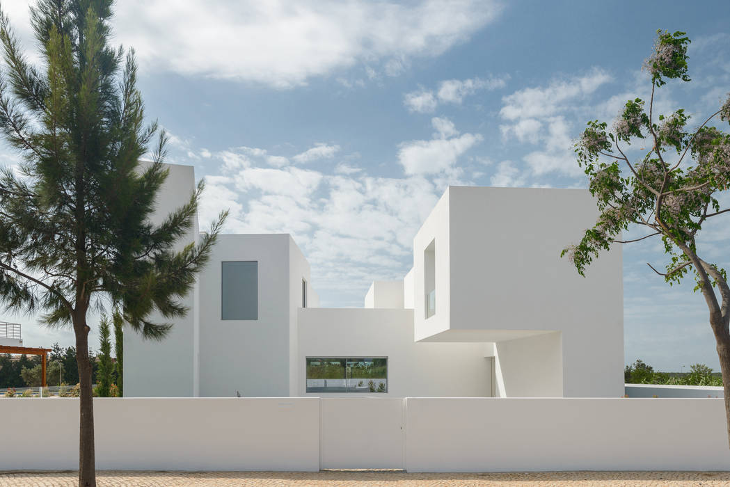 Habitações unifamiliares modernas na natureza, Corpo Atelier Corpo Atelier Casas modernas