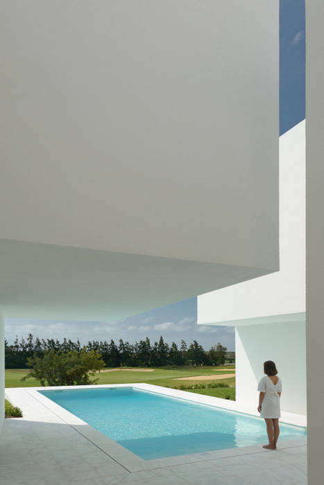 Habitações unifamiliares modernas na natureza, Corpo Atelier Corpo Atelier Modern pool
