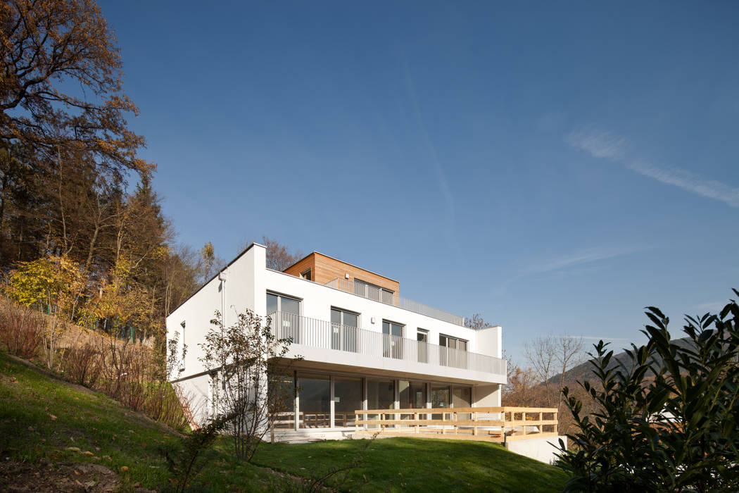 Villenanlage Hinterbrühl, illichmann-architecture illichmann-architecture บ้านและที่อยู่อาศัย