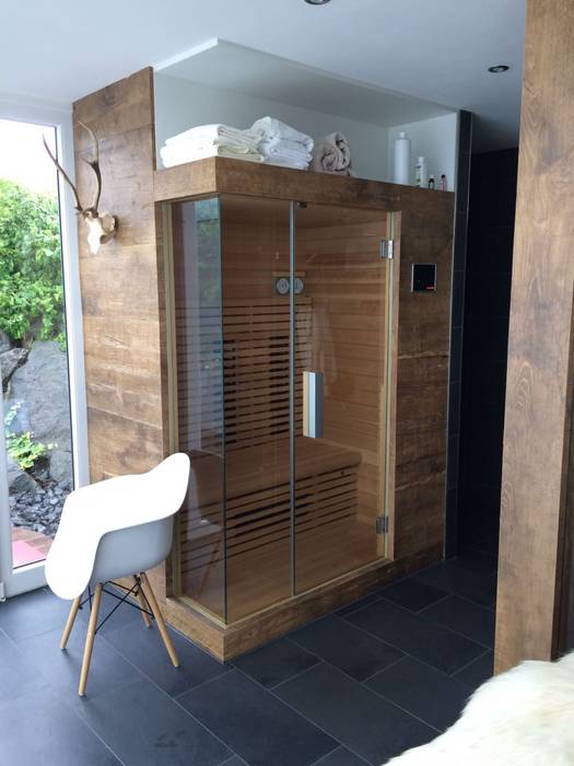 Sauna im außenbereich mit dusche fa. resaneo® moderner spa holz braun