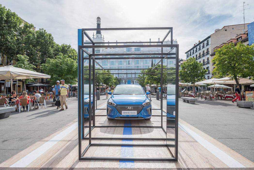 The Town in Blue, Simona Garufi Simona Garufi Commercial spaces Iron/Steel Exhibition centres