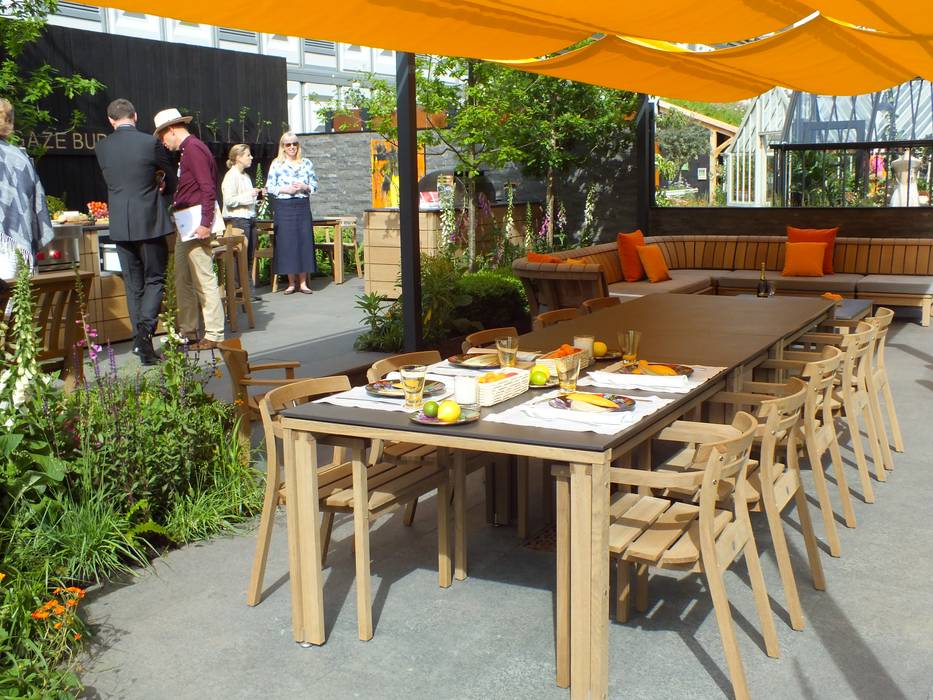 RHS Chelsea Flower Show 2017 - Gaze Burvill Tradestand Aralia Commercial spaces outdoor kitchen,garden design,chelsea,Commercial Spaces