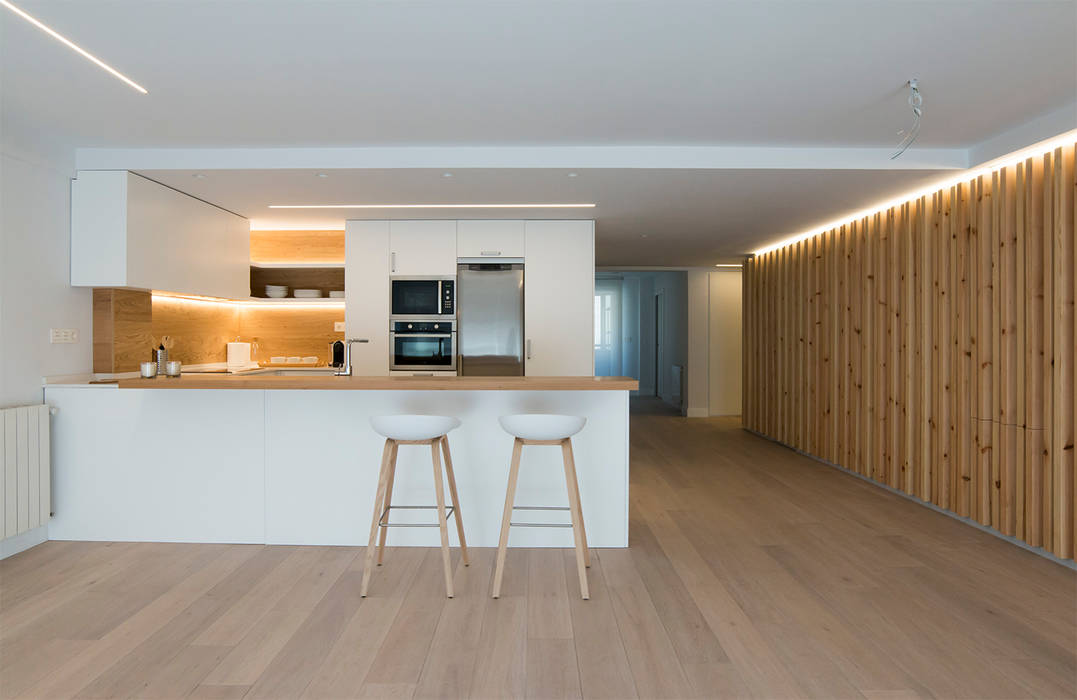 estar-comedor-cocina Voilà! Cocinas de estilo escandinavo Madera Acabado en madera