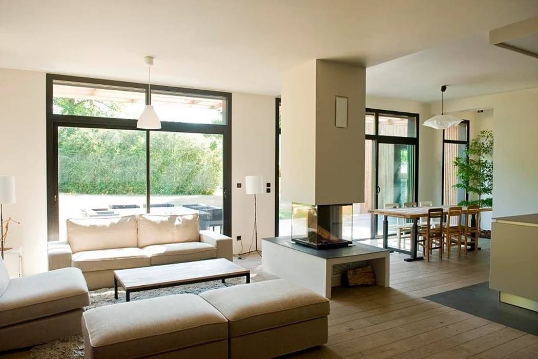 RUSTICASA | Casa em Le Prieuré | Montfort l'Amaury, RUSTICASA RUSTICASA Livings de estilo moderno Madera Acabado en madera