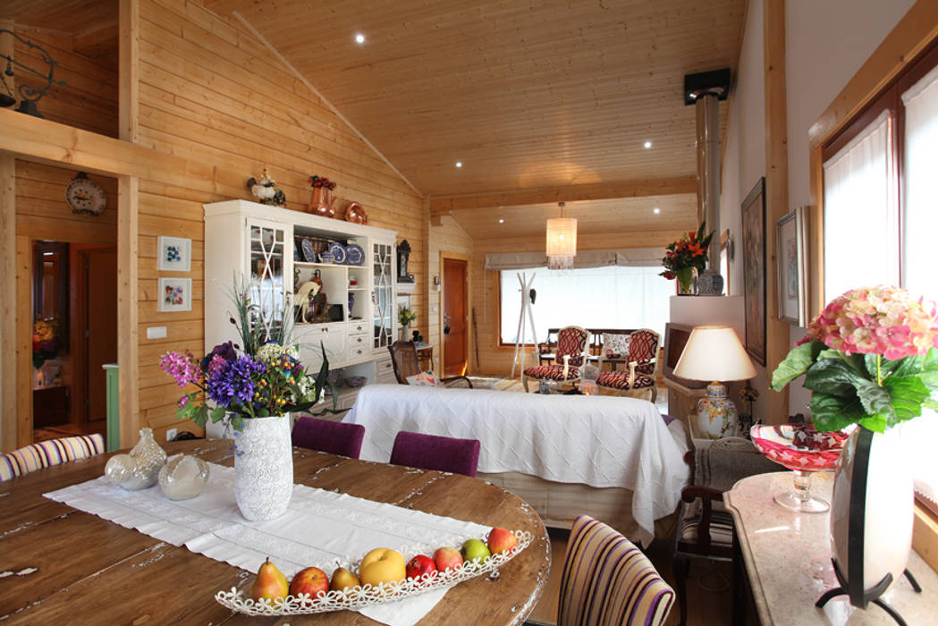Casa no Sardoal, RUSTICASA RUSTICASA Rustic style dining room Solid Wood Multicolored