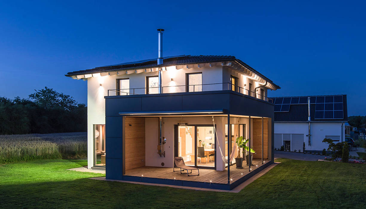 Uberdachte Terrasse Bei Nacht Moderne Hauser Von Kitzlingerhaus Gmbh Co Kg Modern Holzwerkstoff Transparent Homify