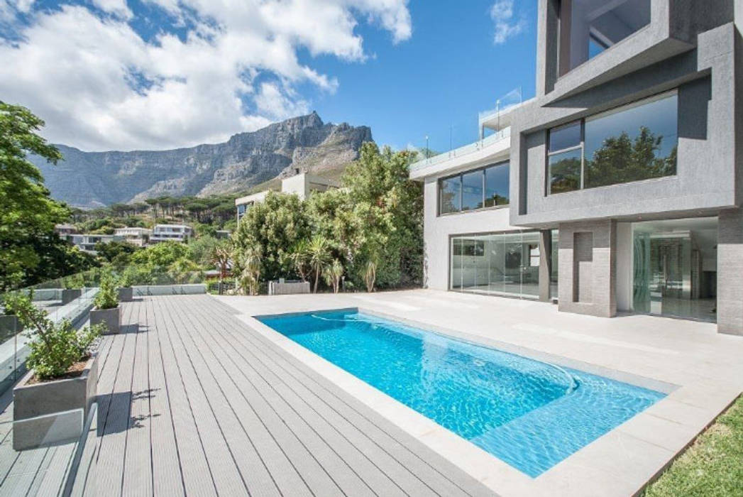 Pool deck and views beyond Architectural Hub Modern houses Bricks