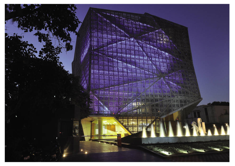 72 SCREENS, SANJAY PURI ARCHITECTS SANJAY PURI ARCHITECTS Ruang Komersial Gedung perkantoran