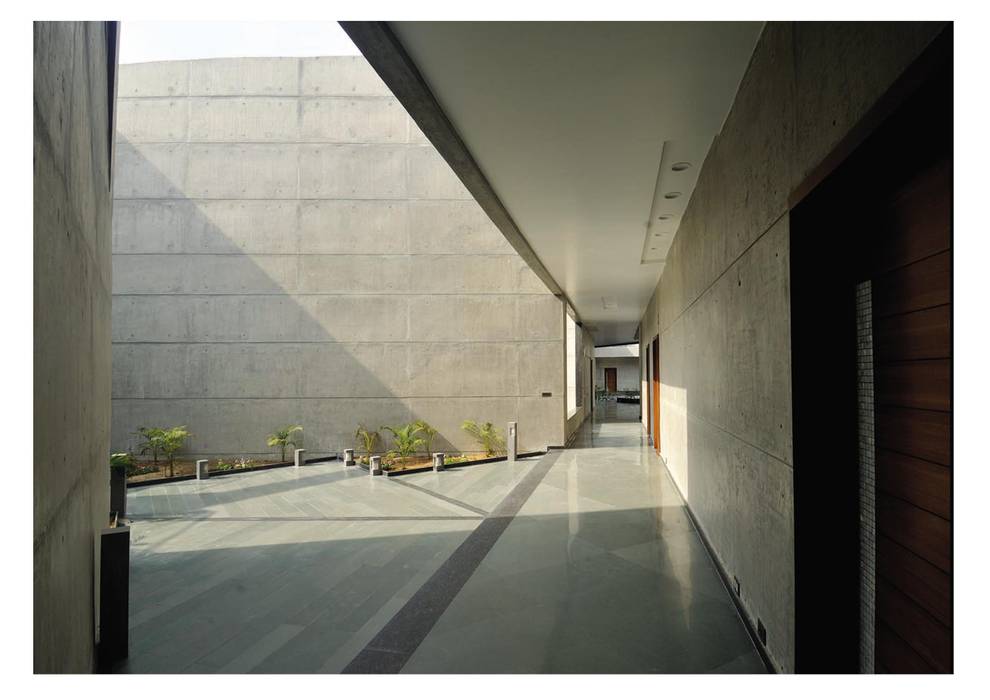 THE COURTYARDS HOUSE , SANJAY PURI ARCHITECTS SANJAY PURI ARCHITECTS Modern houses