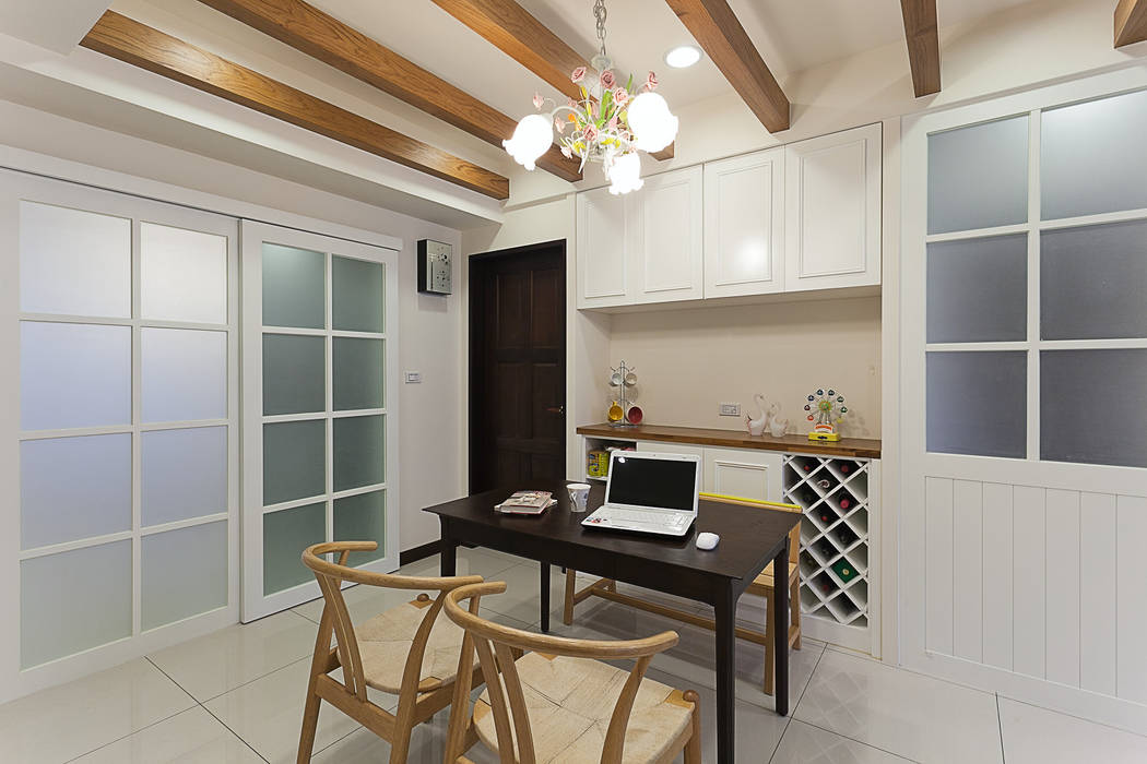 homify Ruang Makan Klasik Kayu Wood effect