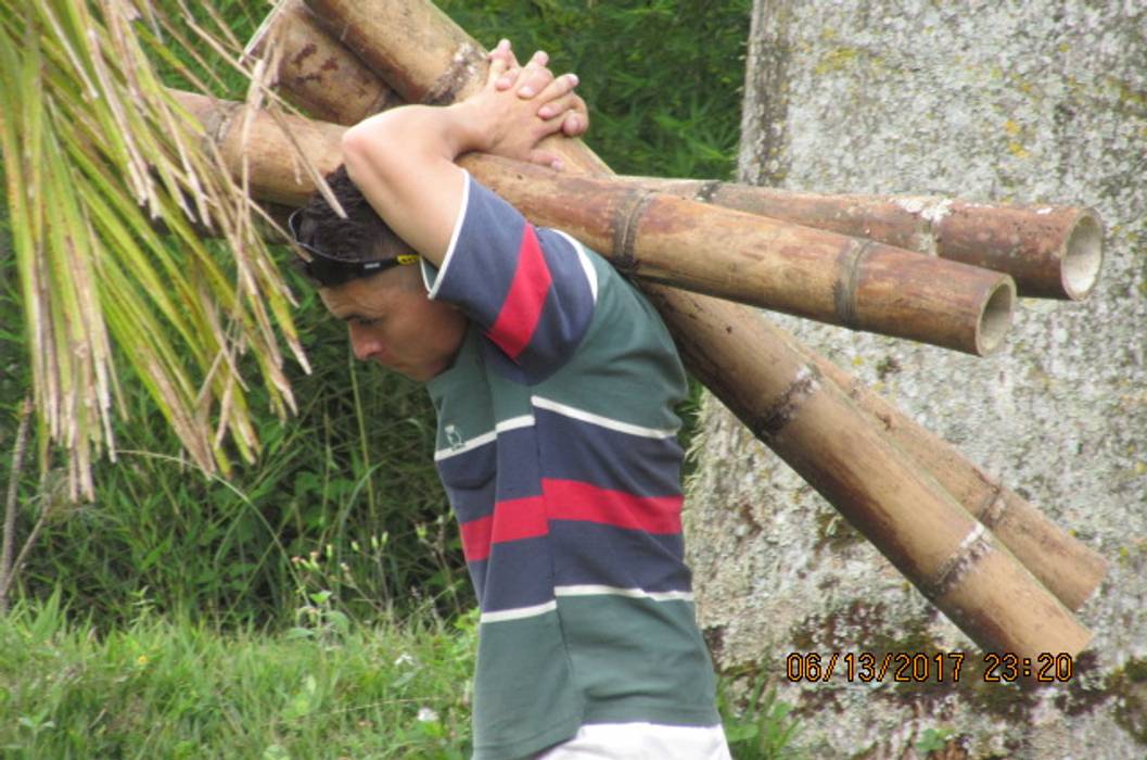 CURSO DE CONSTRUCCION GUADUA , GUADUA Y BAMBU COLOMBIA GUADUA Y BAMBU COLOMBIA Casa prefabbricata