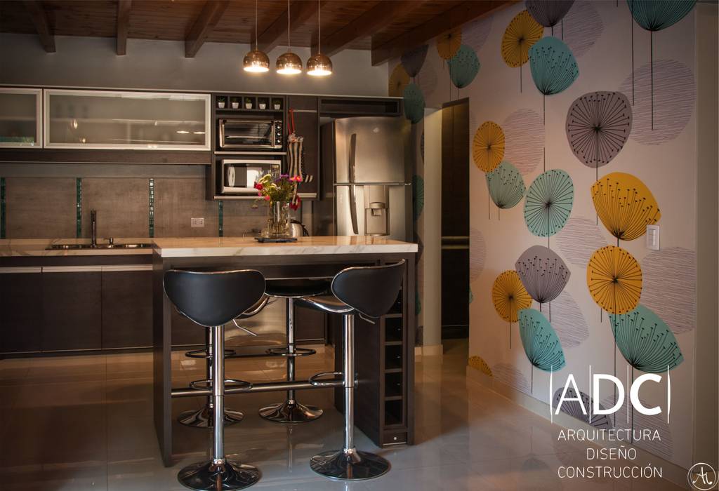 VIVIENDA UNIFAMILIAR - EQUIPAMIENTO A MEDIDA - AVELLANEDA AL 300 - SAN MIGUEL DE TUCUMAN, DIAZ GUERRA ESTUDIO DIAZ GUERRA ESTUDIO Cocinas modernas: Ideas, imágenes y decoración Muebles de cocina