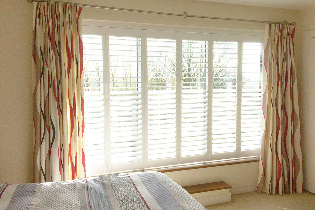 Full Height Shutters In The Bedroom Von Plantation Shutters