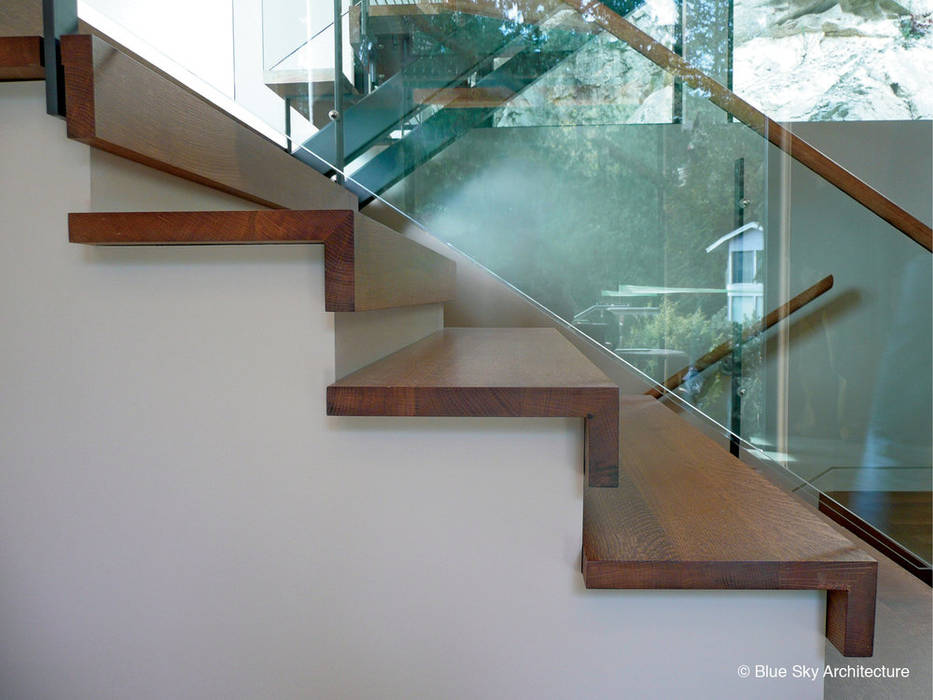 Wooden Staircase Helliwell + Smith • Blue Sky Architecture Modern Corridor, Hallway and Staircase Building,Window,Stairs,Wood,Fixture,Floor,Wood stain,Material property,Composite material,Hardwood