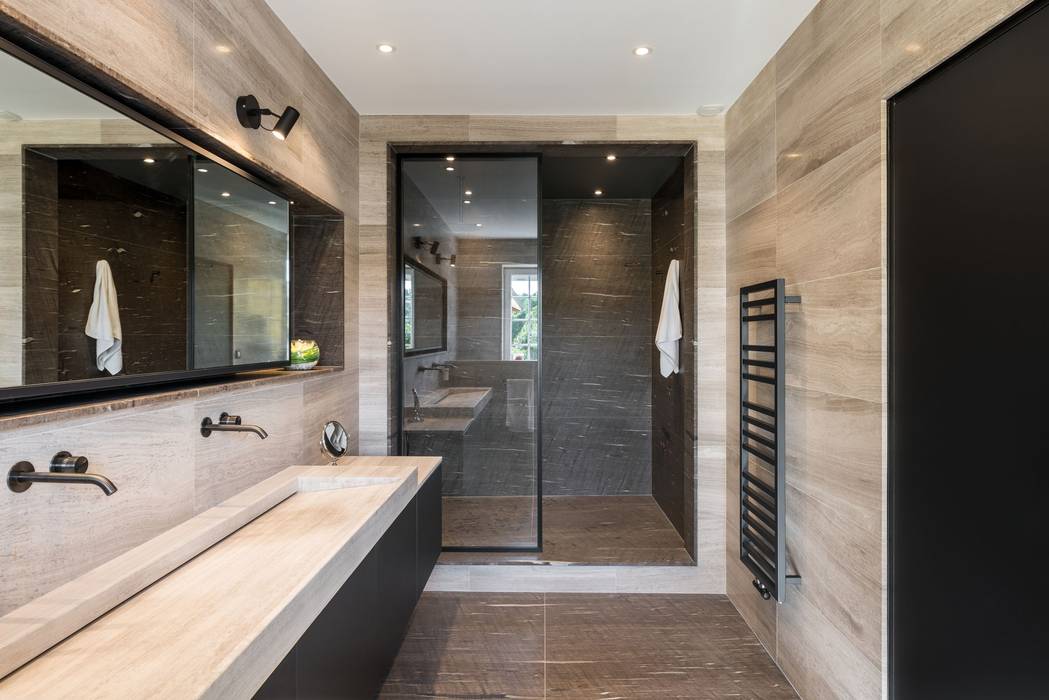 Réaménagement d'une salle de bain, La Fable La Fable Baños de estilo minimalista Mármol