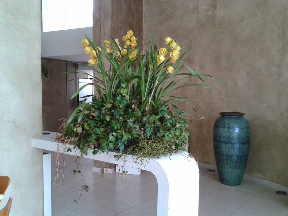 Arranjos de flores tropicais., Edu Leal Paisagismo Edu Leal Paisagismo Commercial spaces Event venues