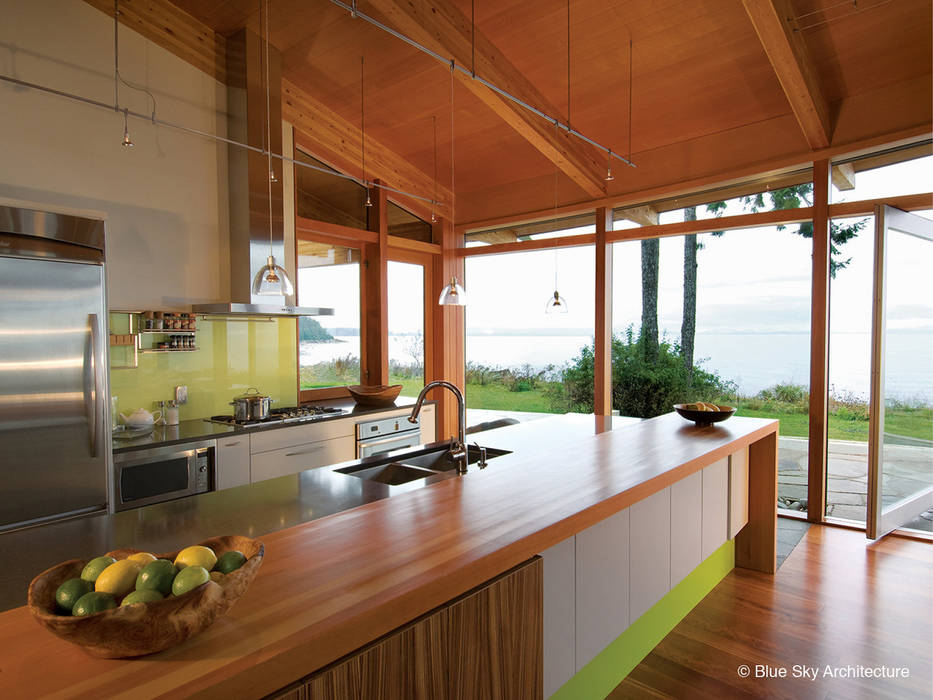 Miracle Beach House, Helliwell + Smith • Blue Sky Architecture Helliwell + Smith • Blue Sky Architecture Modern style kitchen