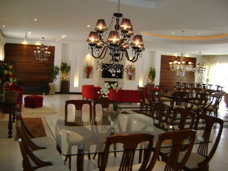 salão de festas residencial, Marlise Cantu Arquitetura Marlise Cantu Arquitetura Eclectic style dining room Engineered Wood Transparent