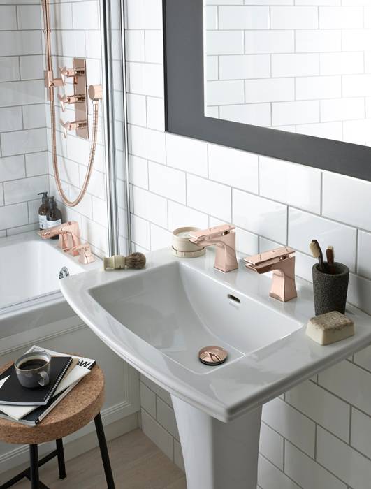 Blenheim basin with Hemsby basin taps in rose gold Heritage Bathrooms Baños clásicos rose gold,Hemsby