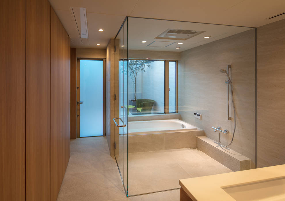 House in Nishiyamatyou, マニエラ建築設計事務所 マニエラ建築設計事務所 Modern bathroom